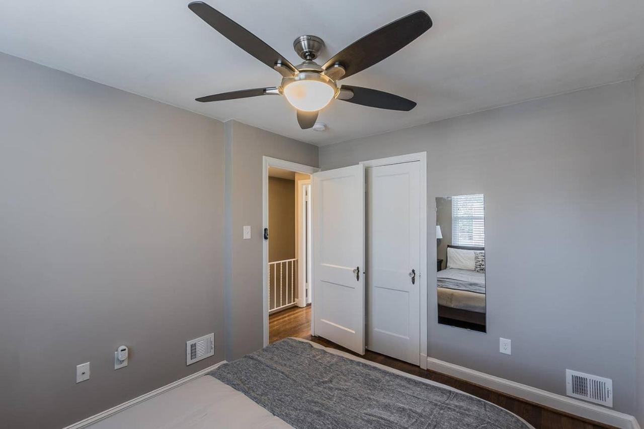 Beautiful 3Br 2Ba House With Cozy Backyard By Cozysuites Alexandria Buitenkant foto