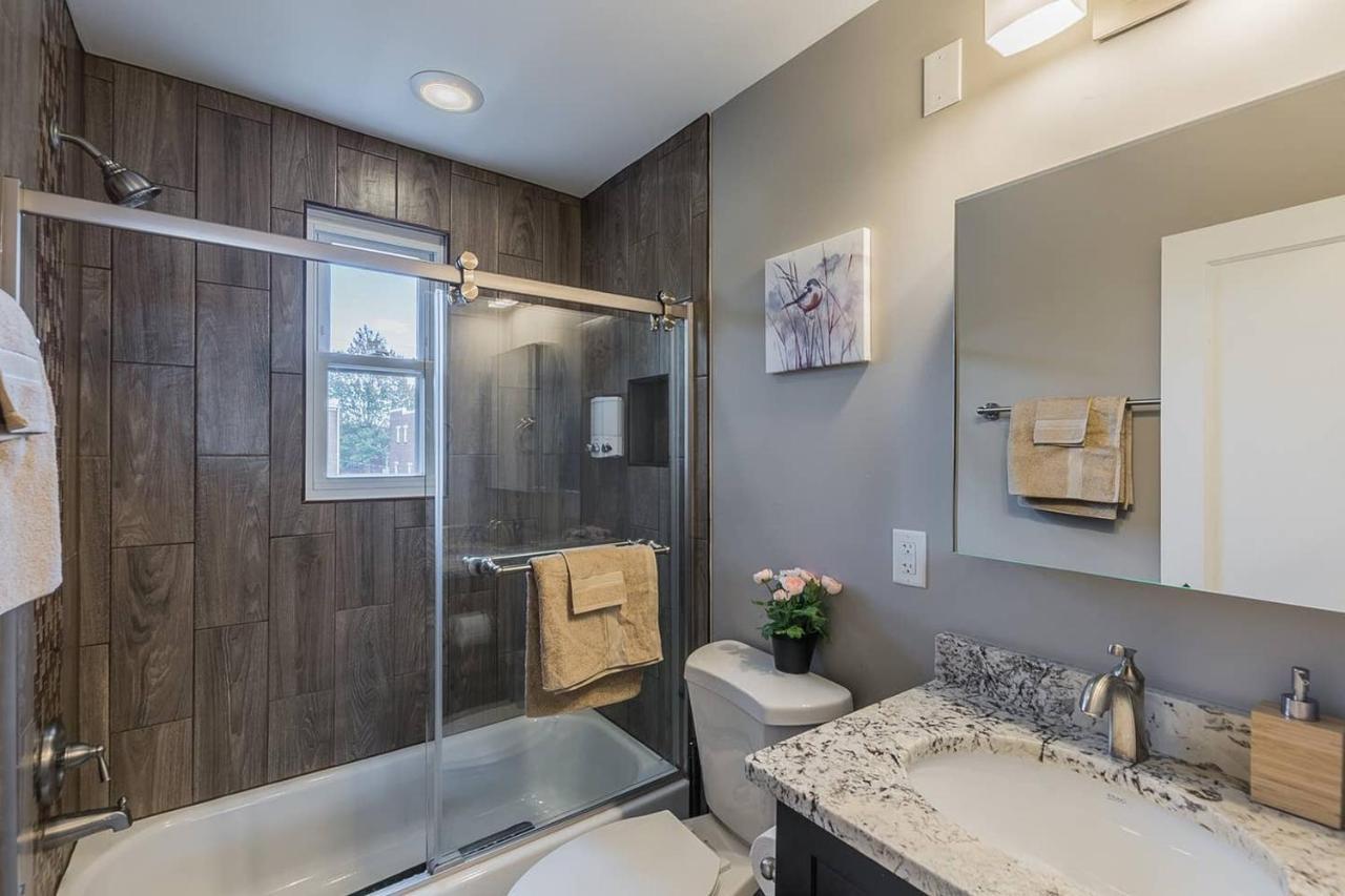 Beautiful 3Br 2Ba House With Cozy Backyard By Cozysuites Alexandria Buitenkant foto